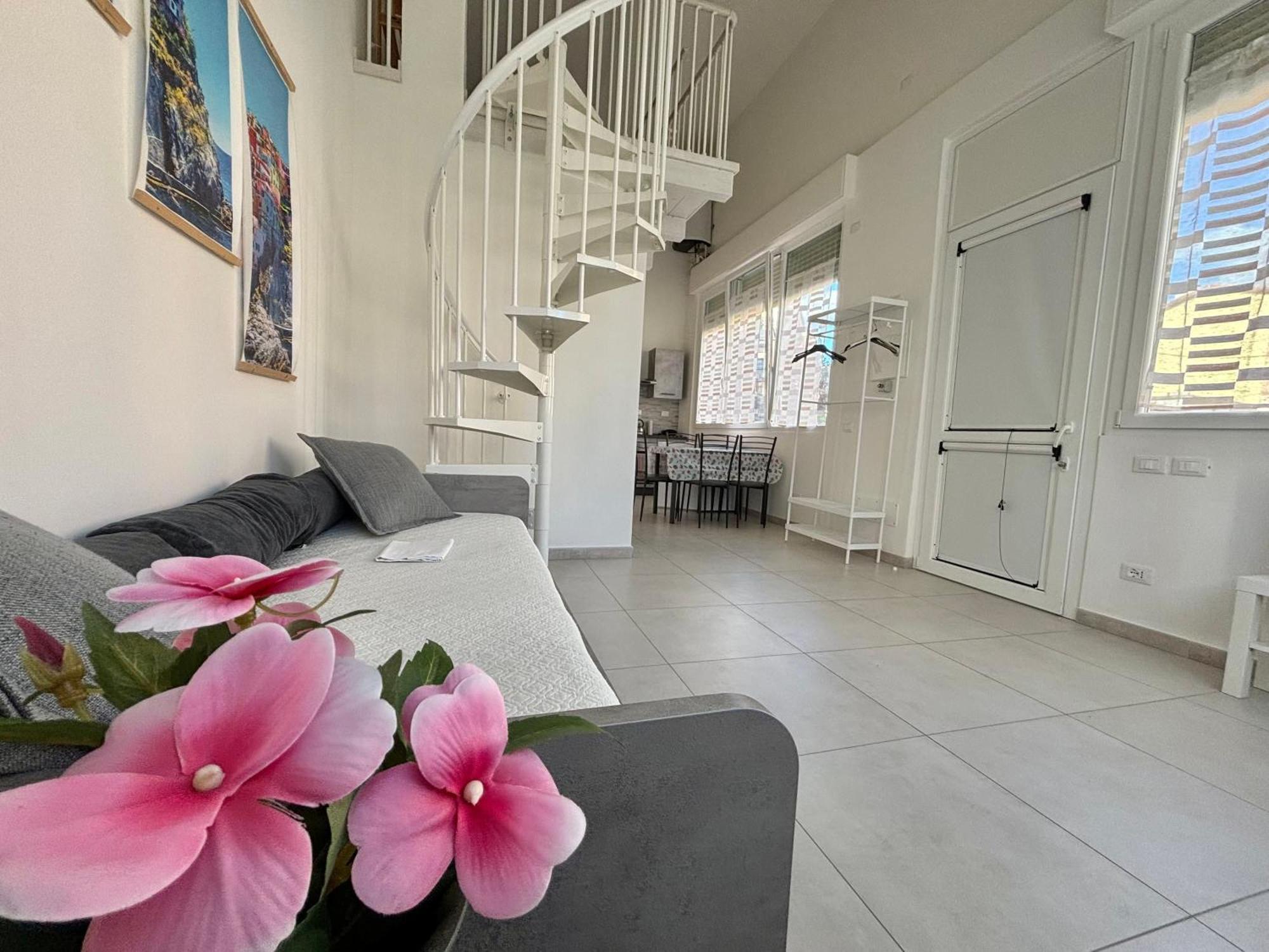 8 Lofts - Apartments - 1 ลาสเปเซีย ภายนอก รูปภาพ