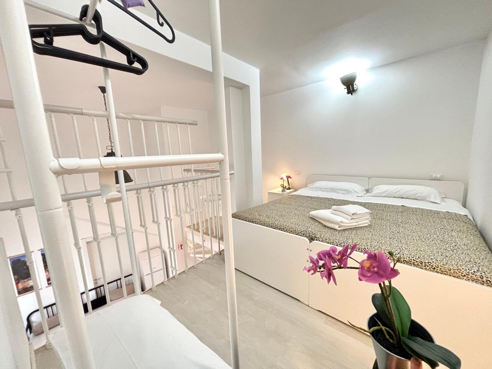 8 Lofts - Apartments - 1 ลาสเปเซีย ภายนอก รูปภาพ